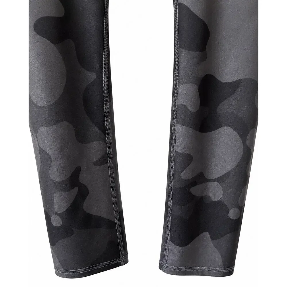 Alo Yoga Airbrush Capri Leggings Women’s Size Not Marked Black Camo Pilatescore